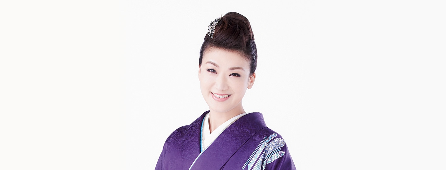 市川由紀乃